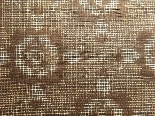 アンティーク　抽象模様織出し本場泥大島紬着物